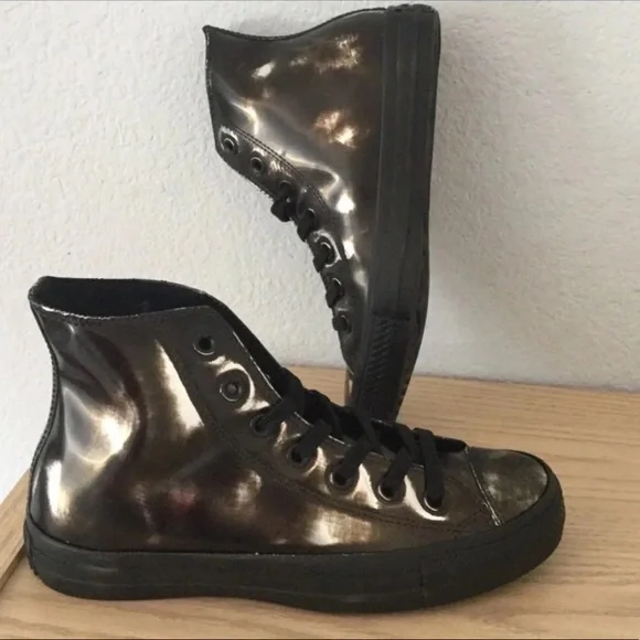 Converse High Top Leather Sneakers NIB - Picture 3 of 8